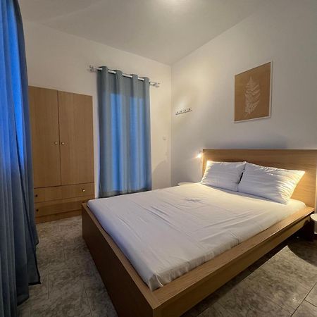 Pebble Apartments 马拉希亚斯 外观 照片